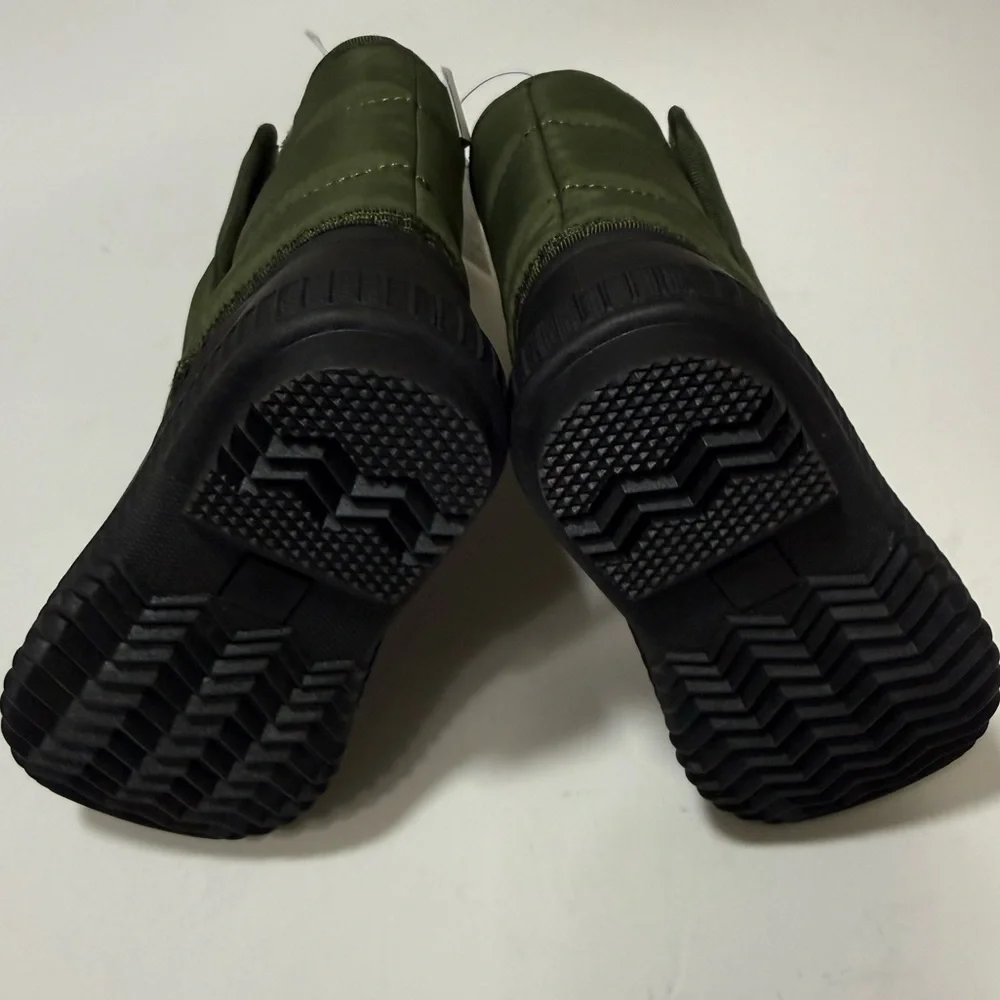 Old Navy Kids Winter Boots Sherpa Lined in Olive Green - Size 7 *NWT*